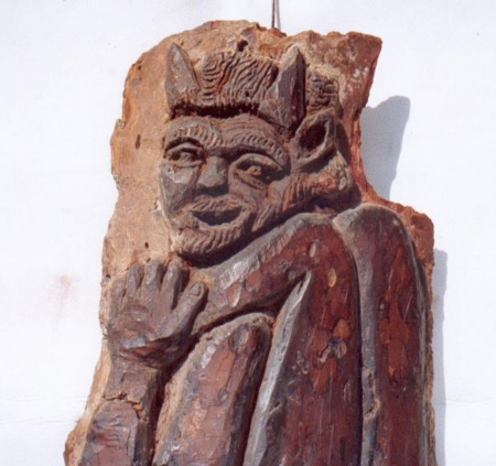 Diable sculpté du XVe siècle, Vlleneuve d'Entraun